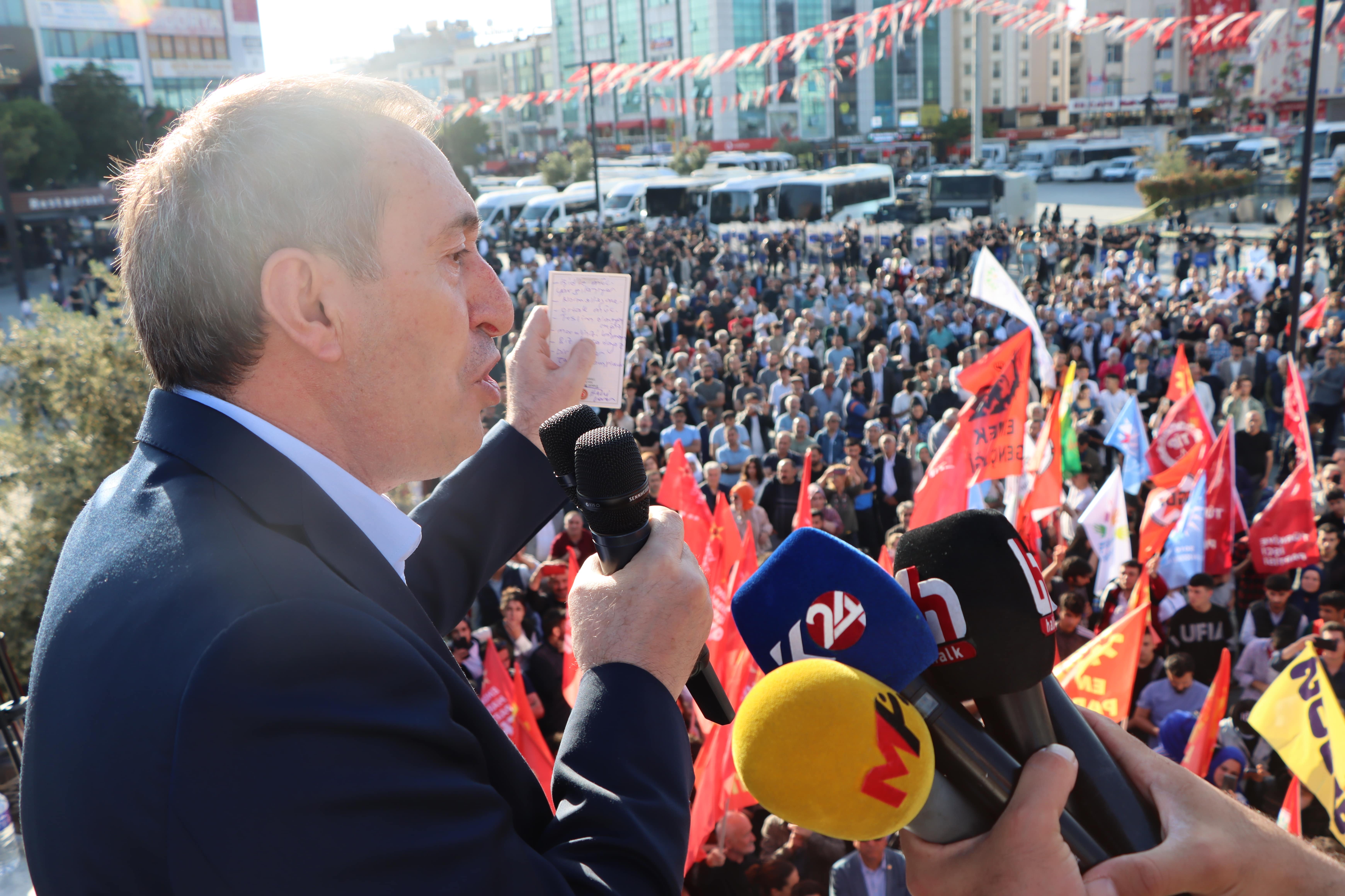 Bakırhan: Selahattinlerle, Figenlerle birlikte miting yapacağımız günler uzak değil