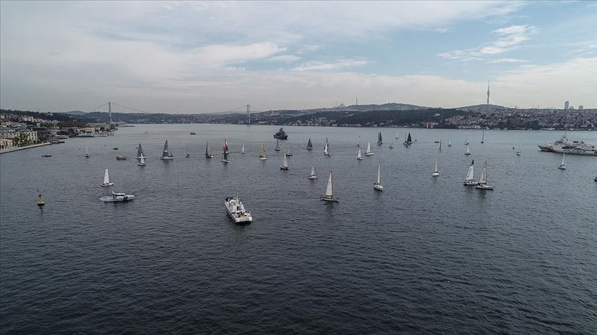 İstanbul Boğazı'nda gemi trafiği durduruldu