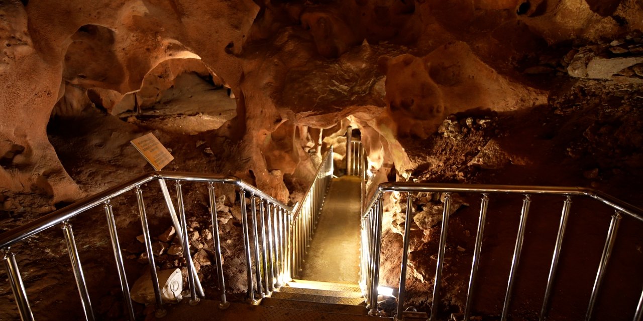 Çobanın bulduğu mağarayı yılda 200 bin kişi ziyaret ediyor