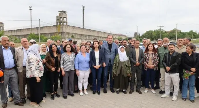 DEM Parti Eş Başkanları, Figen Yüksekdağ'ı ziyaret etti