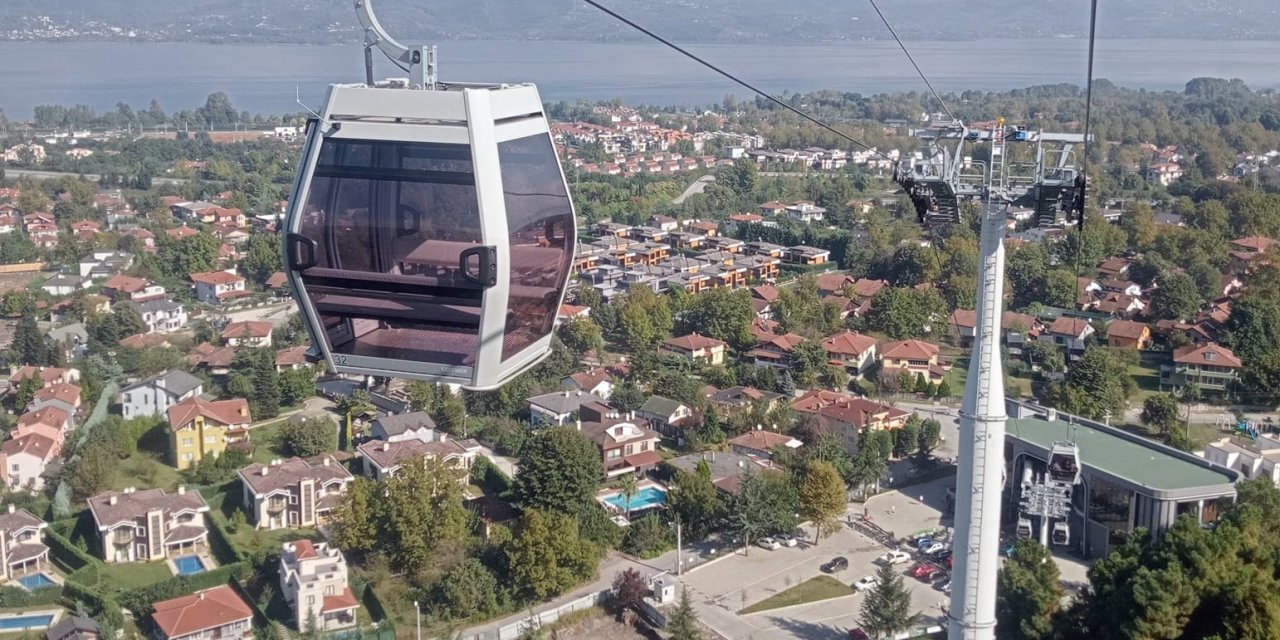 Sapanca'da 1 yıldır kaçak işletilen teleferik hattına mühür