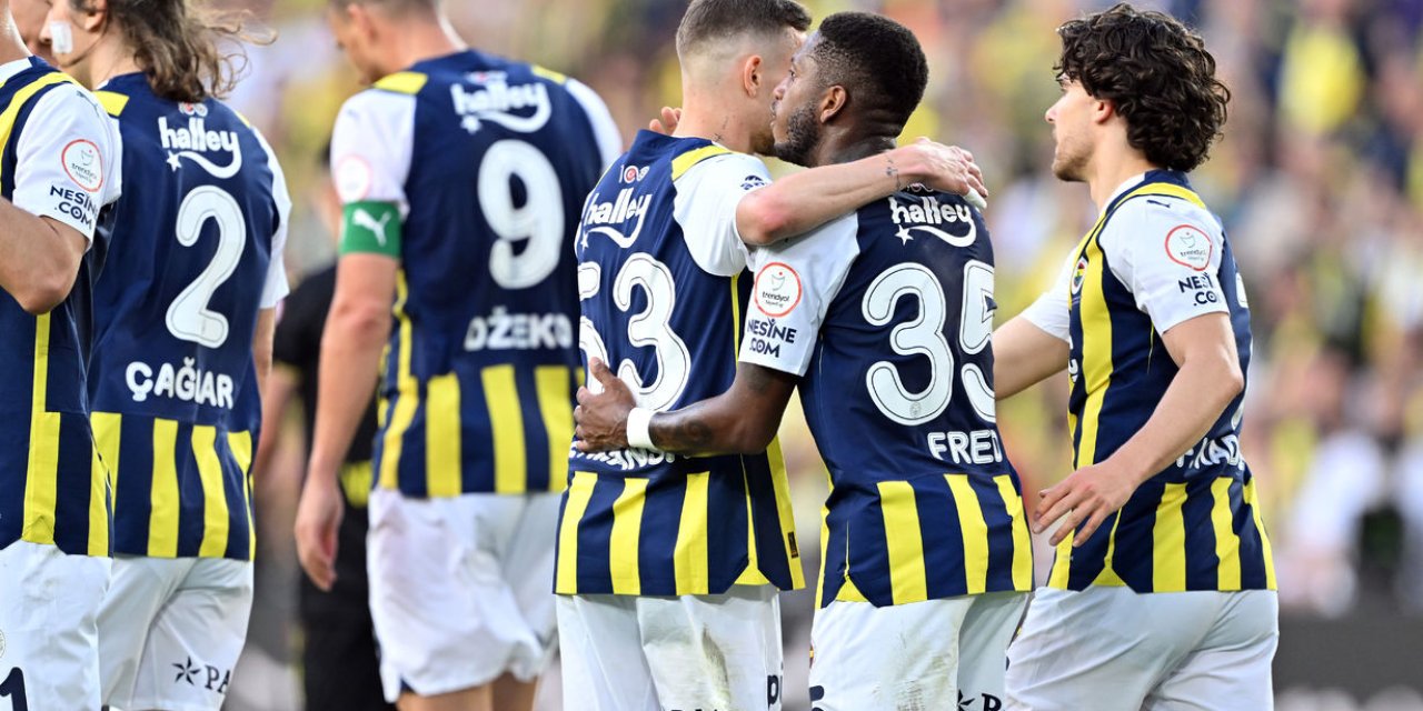 İstanbulspor'u 6-0 yenen Fenerbahçe, ligi 99 puanla 2. bitirdi