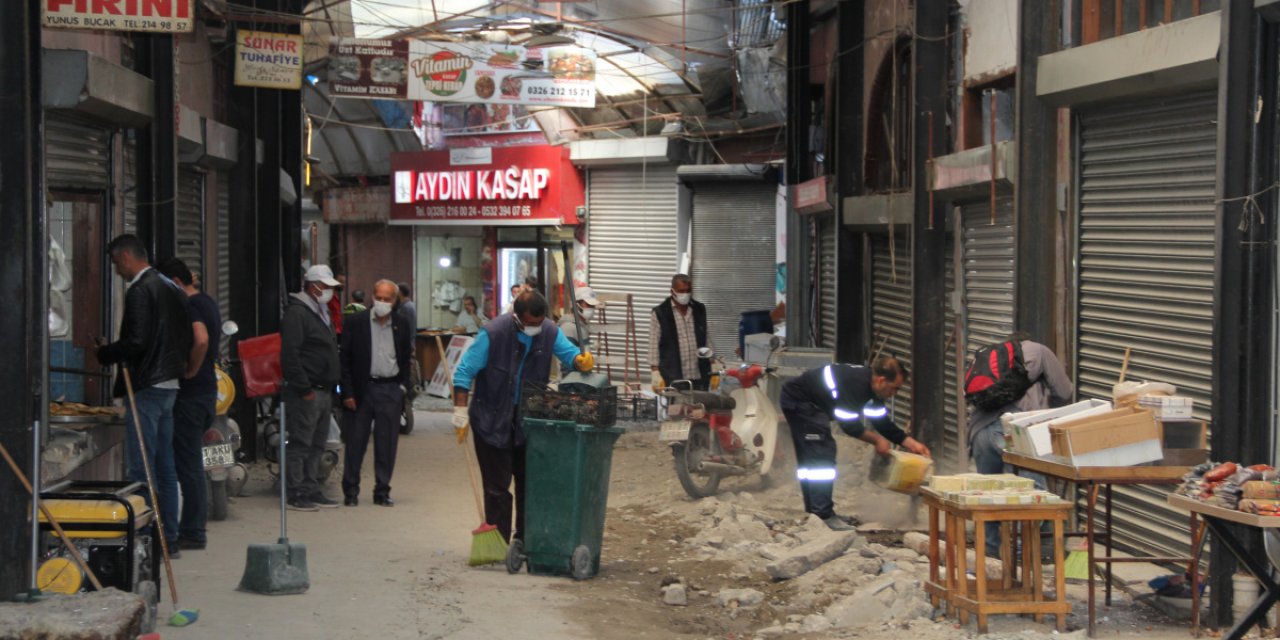 Elektrik bedellerinin ödenmemesi nedeniyle Hatay Antakya'da esnafın elektriği kesildi