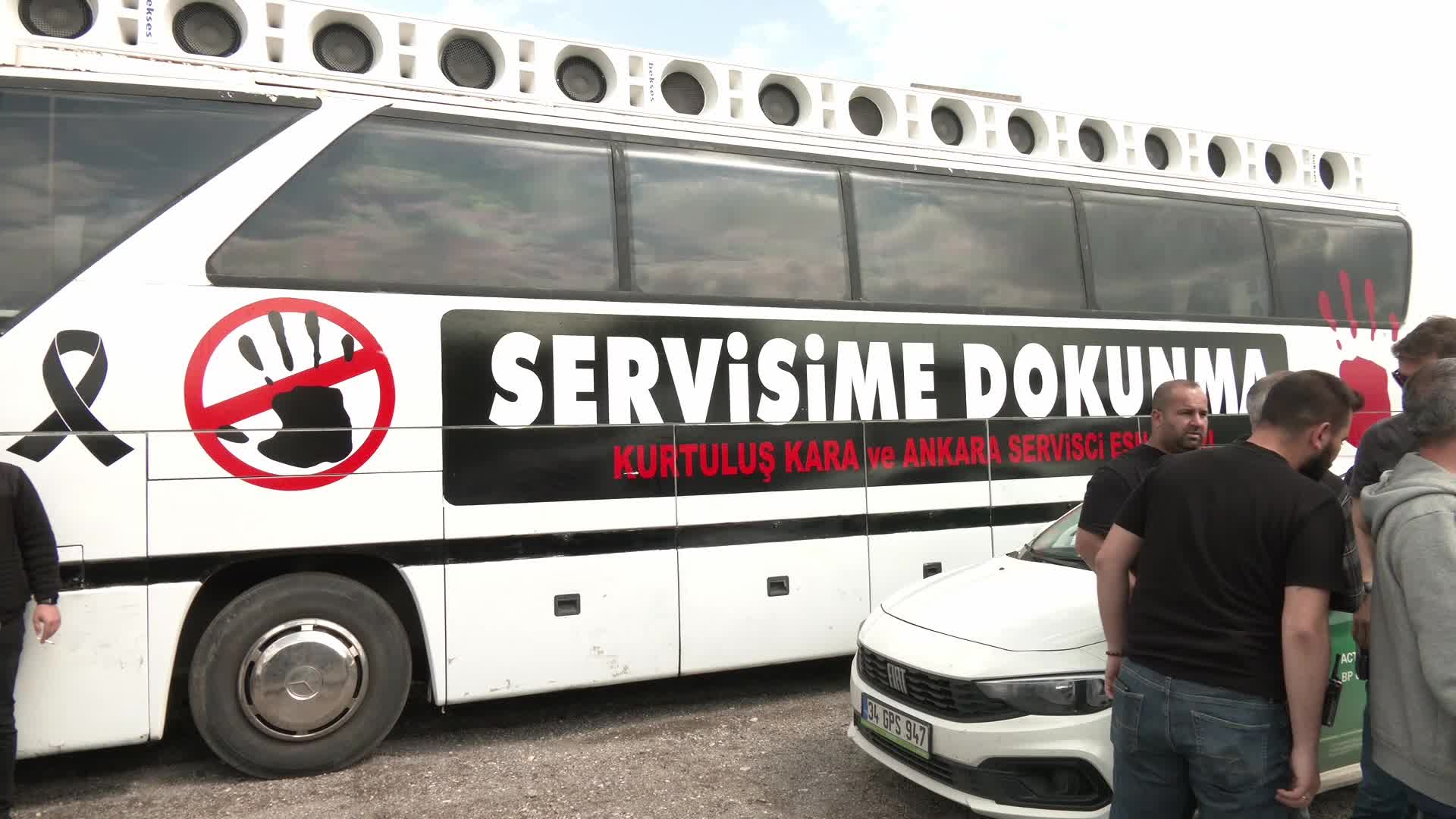 Servisçiler, tasarruf tedbirleri ile servislerin kaldırılmasını protesto etti