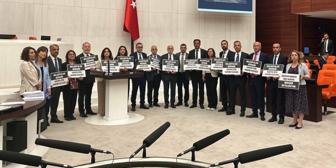 DEM Parti Meclis'teki kayyım nöbetini sonlandırdı