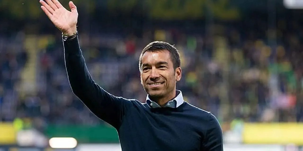 Beşiktaş Giovanni van Bronckhorst'u resmen açıkladı