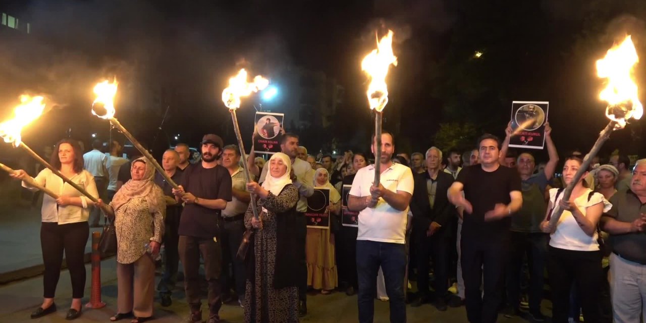 Diyarbakır’da IŞİD’in bombalı saldırısında yaşamını yitirenler anıldı