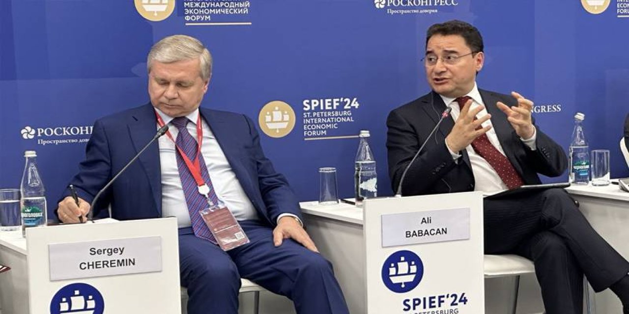 Ali Babacan'a Rusya'da ödül sürprizi