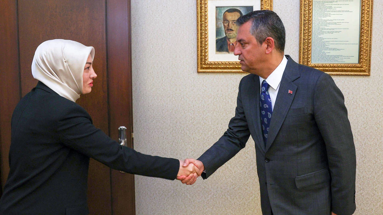 Ayşe Ateş, Özgür Özel'i ziyaret etti