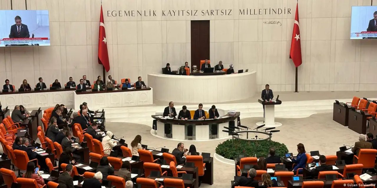 Avrupa'da aşırı sağın zaferi Ankara'ya nasıl yansıdı?