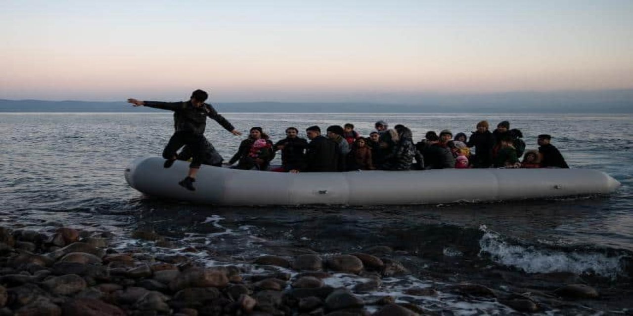 "Yunan sahil güvenliği, mültecileri denize atarak ölümlerine neden oldu"