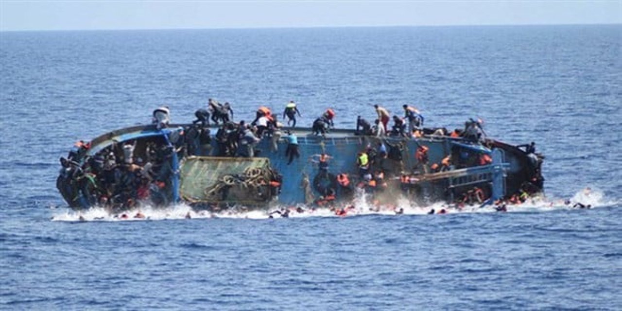 İtalya açıklarında göçmen teknesi battı: 10 ölü, 60 kayıp