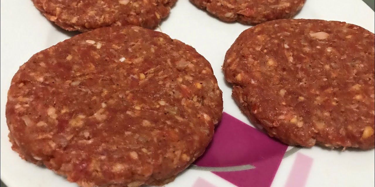 Evde hamburger köftesi nasıl yapılır? İşte usta hamburgercilerin kullandığı o yöntem