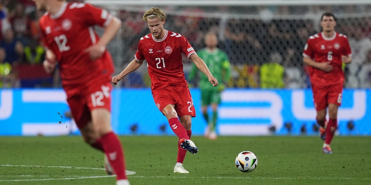 EURO 2024'te Danimarka, son 16 turuna yükseldi