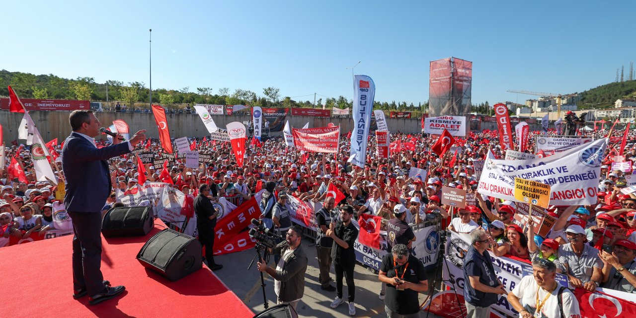 CHP'nin Gebze'deki mitinginde Özgür Özel'den erken seçim açıklaması