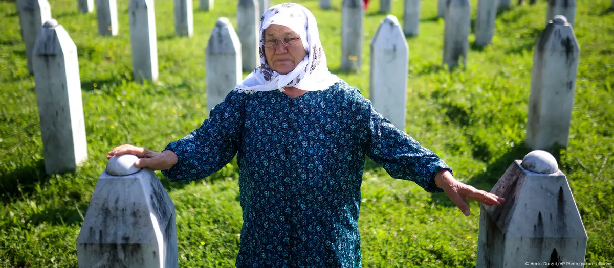 Srebrenitsa Katliamı: Hâlâ cesetler çıkarılıyor