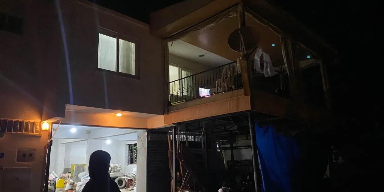 Televizyon tamiri için gittiği evde herkesi çekiçle yaraladı