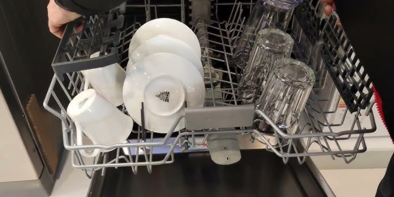 Bulaşık makinesinden çıkan bulaşıkların daha temiz çıkması için 5 tüyo