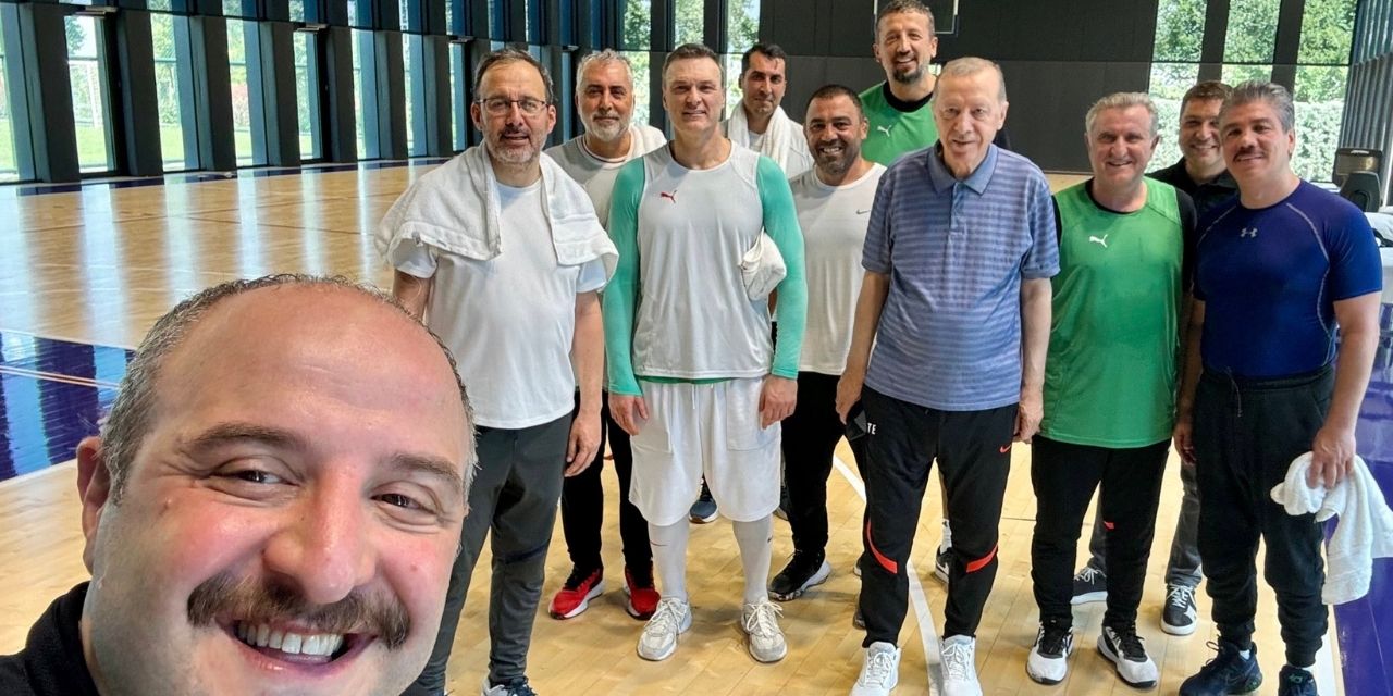 Erdoğan'dan basketbol salonunda yeni fotoğraf