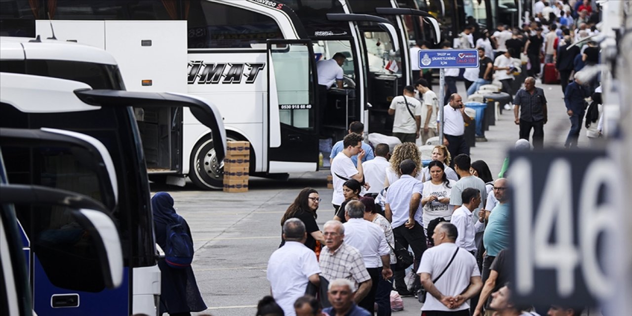 TÜİK'ten seyahat istatistikleri: Arkadaş ve akrabaya gidiyoruz