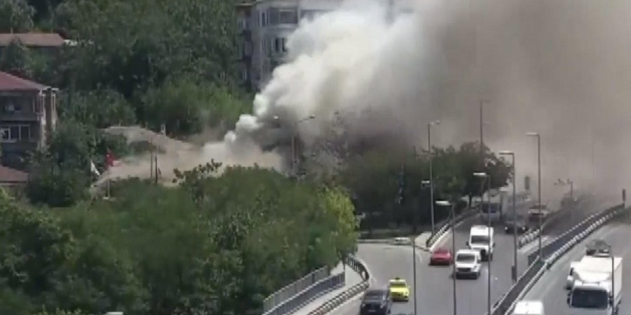 İstanbul'da Cemevi'nde yangın