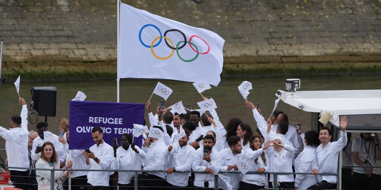 Paris 2024 Olimpiyat Oyunları'nın açılış töreni Sen Nehri'nde