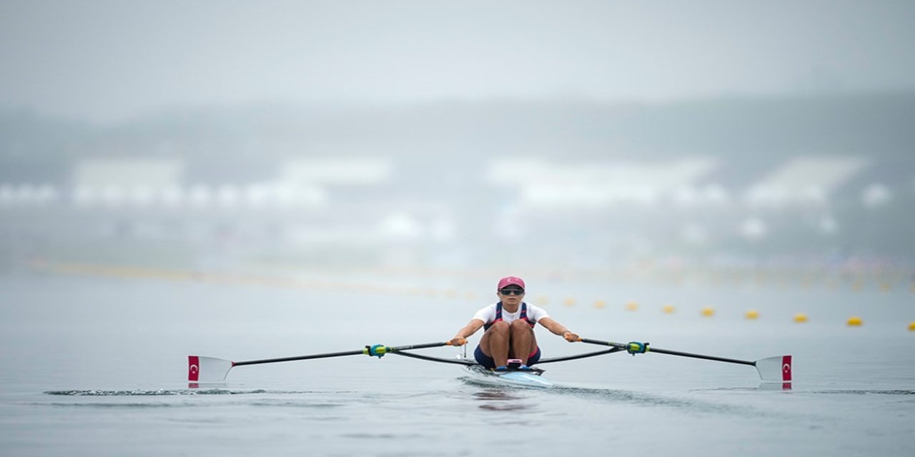 Milli kürekçi Elis Özbay, Paris 2024'te çeyrek finalde