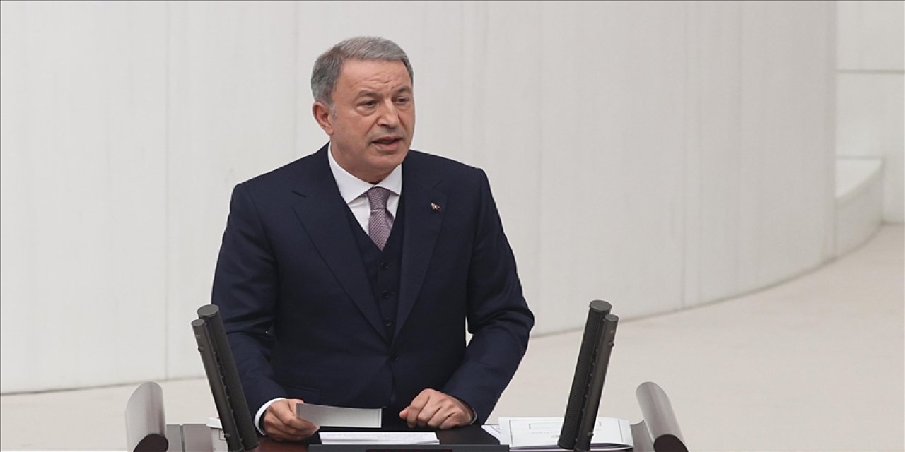 Hulusi Akar'dan Namık Tan'a: Pasaportunun rengini soruyorlar