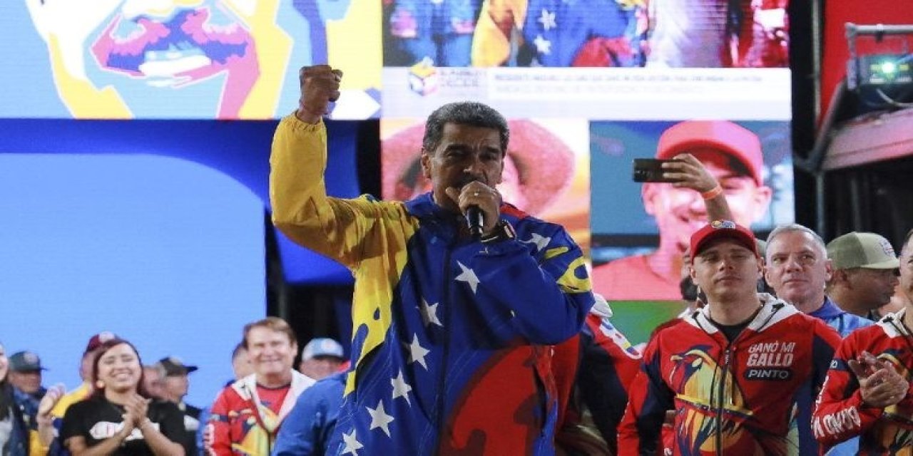 Venezuela'da binlerce kişi sokaklarda: Maduro, ABD'yi suçladı