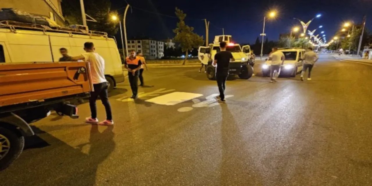 Mardin'de Kürtçe trafik uyarıları polis eşliğinde silindi