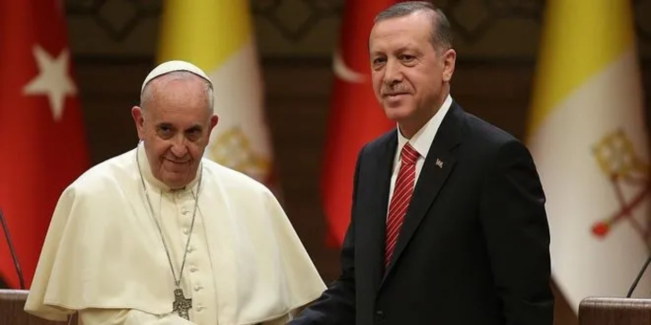 Erdoğan'dan Papa'ya Fransa şikayeti