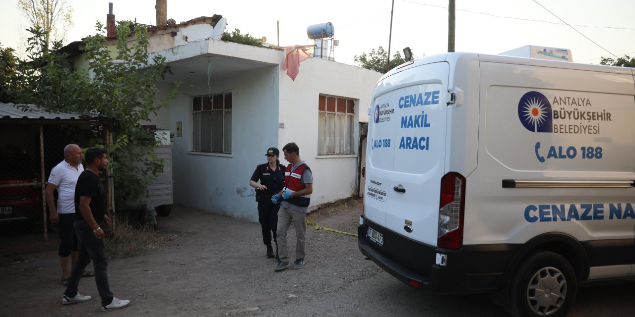 Erkek şiddeti: Önce anneyi sonra tanık oldu diye oğlunu katletti