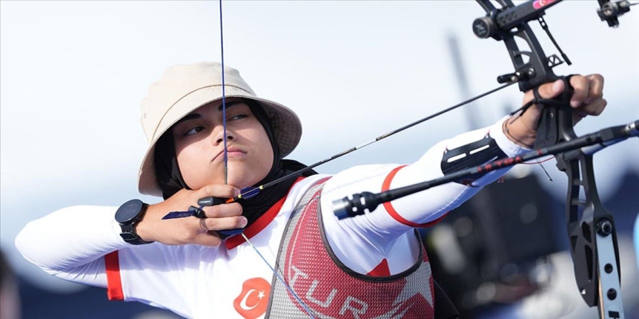 Paris Olimpiyatları: Milli okçu Elif Berra Gökkır çeyrek finale kaldı