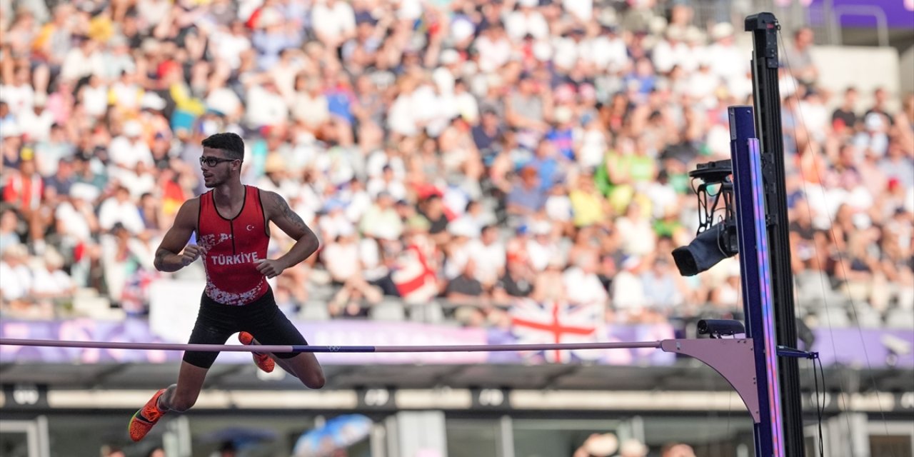 Ersu Şaşma, sırıkla atlamada Olimpiyat 5'incisi oldu