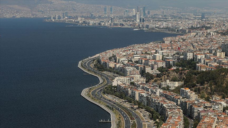 İMO'dan İzmir'e deprem uyarısı: Yapıların yüzde 40'ı kaçak, ruhsatsız