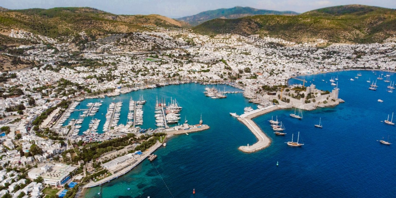 Bodrum'daki  4 bin 242 kaçak yapı ve madalyonun iki yüzü