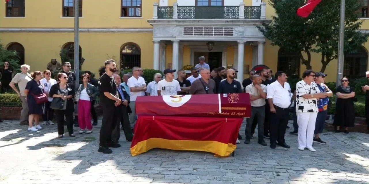 Usta sanatçı Aydemir Akbaş'a veda