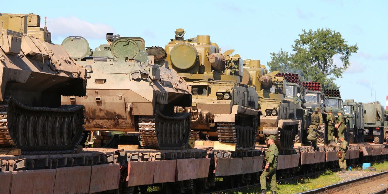 Belarus, ordusunun üçte birini Ukrayna sınırına taşıdı