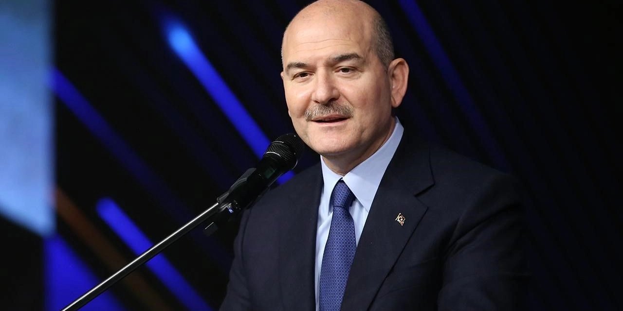 Soylu'dan Özel'e: Sen önce ayağının, burnunun nasıl kırıldığını anlat