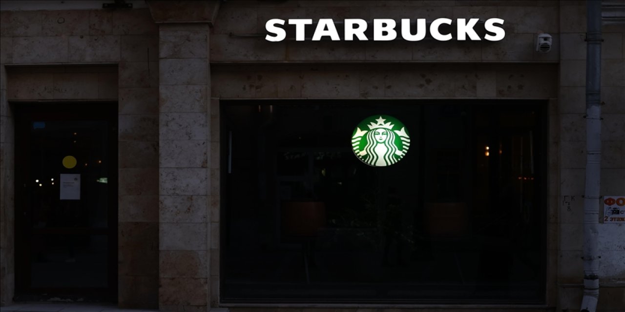 Starbucks’ın CEO’su evden işe özel jetle gidecek! Tepkiler büyüyor