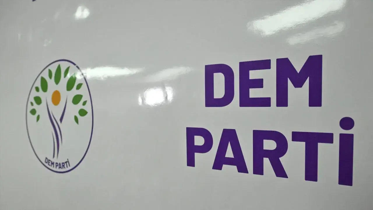 DEM Parti Esenyurt İlçe Eş Başkanları gözaltına alındı