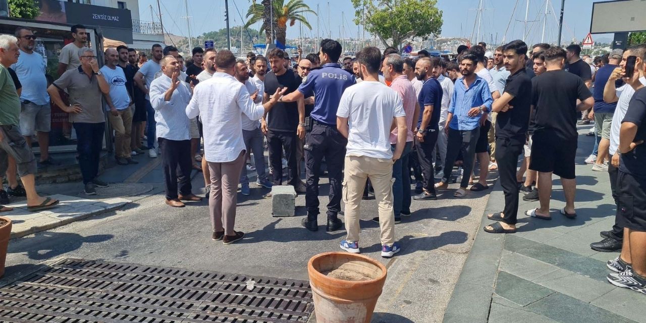 Bodrum esnafı sahte ürün denetimine izin vermedi, yolu kapattı