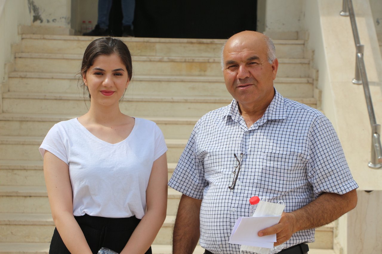 Cizre'de baba- kız birlikte sınava girdi