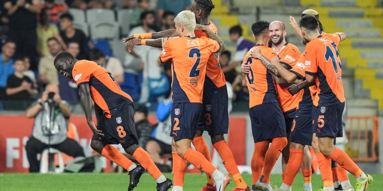 UEFA Konferans Ligi'nde Başakşehir lig aşamasına yükseldi