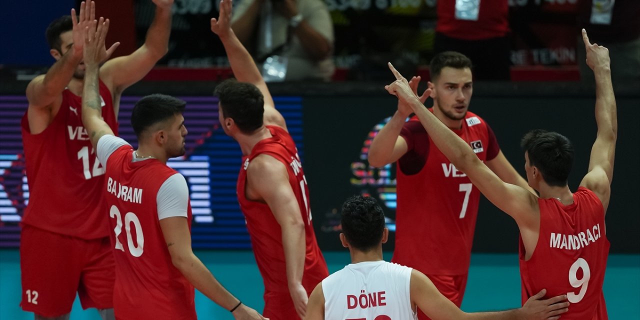 A Milli Erkek Voleybol Takımı, Macaristan’ı 3-0 mağlup etti