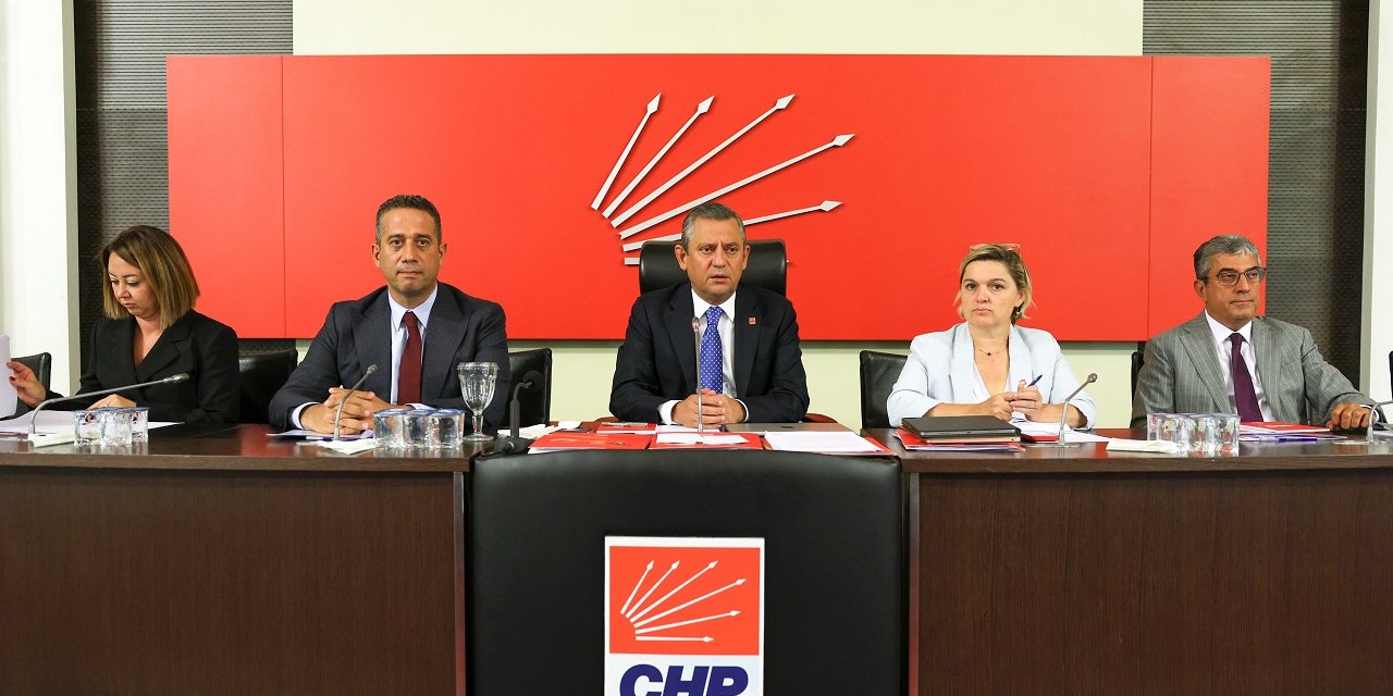 CHP, TBMM kapalı grup toplantısı Özgür Özel başkanlığında yapıldı