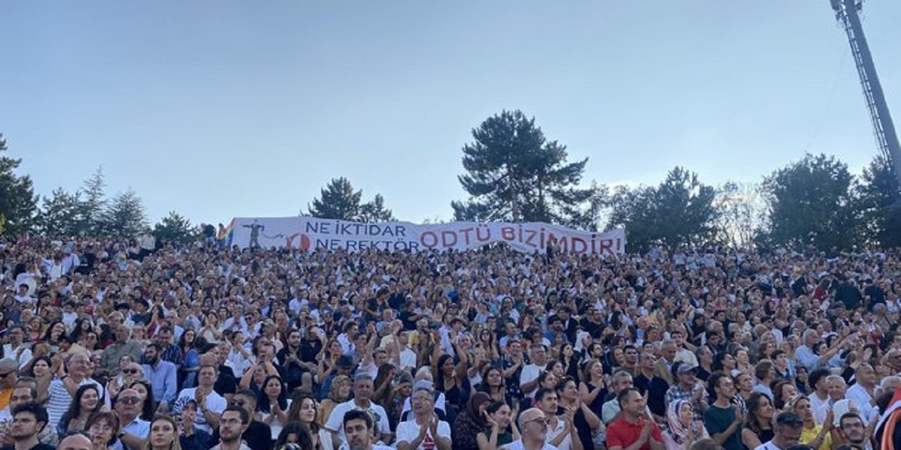 ODTÜ’nün mezuniyet töreninde yeni rektöre protesto