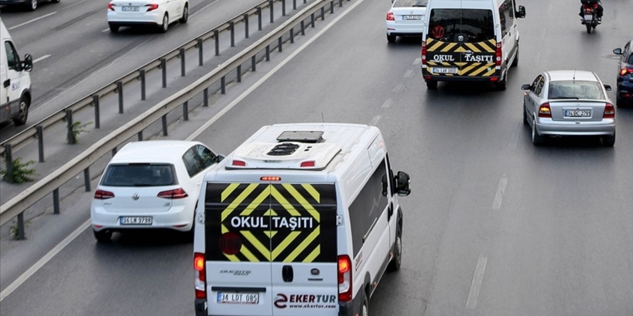 İstanbul'da okul saatlerine ilk gün düzenlemesi