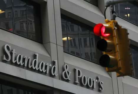 Standards and Poor's: Türkiye ani bir sıkışmaya karşı hassas