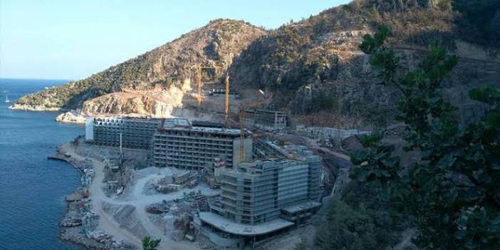 Marmaris'te Sinpaş’ın doğa katili otel projesinin ruhsatları iptal